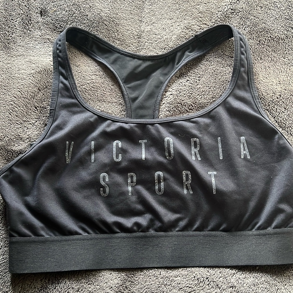 Victoria Sport sports bra
